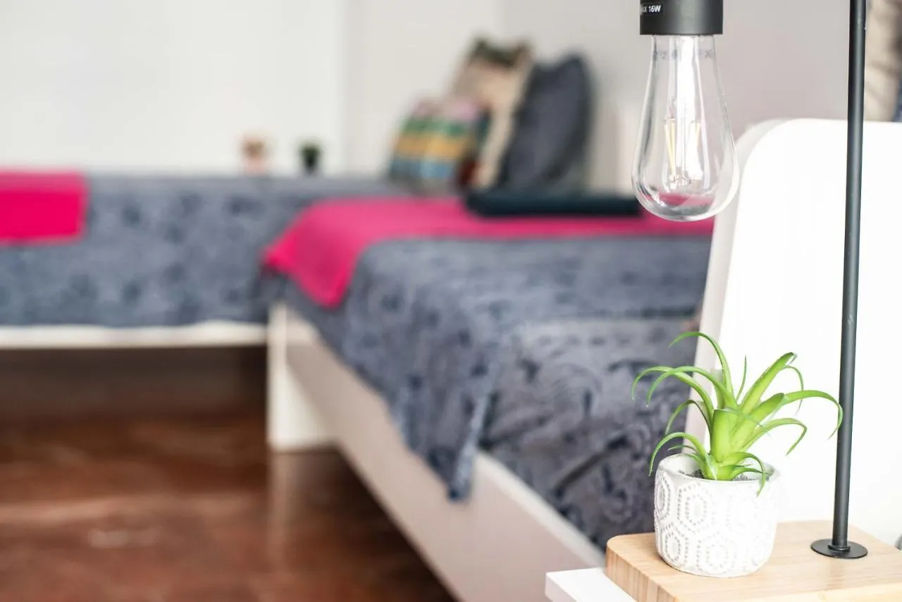 Eixample Private Rooms Barcelona Hostel